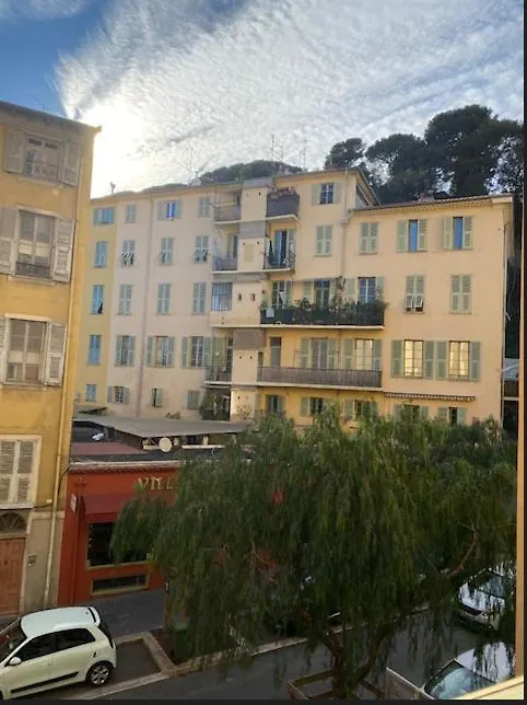 Apartment Studio Nice Le Palais, Avec Cuisine Et Espace Repas Separes, Dans Immeuble Nicois, Port De Nice, Vieux Nice, Place Du Pin Et Garibaldi, Colline Du Chateau, A 2 Minutes De La Promenade Des Anglais